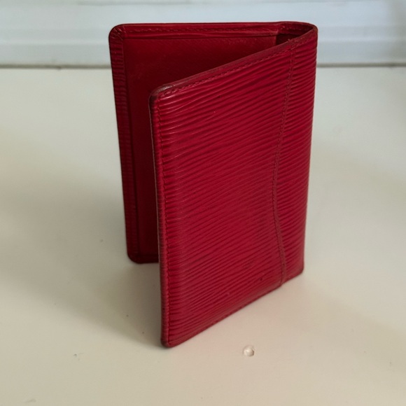 LV Epi Card Case - Picture 2 of 8